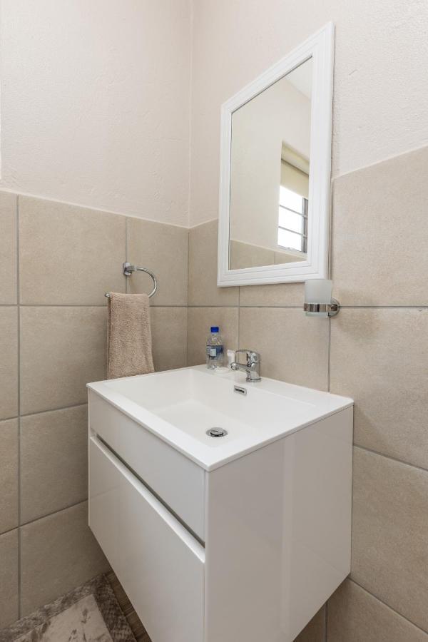 67 The Shades - Luxury Apartment In Umhlanga - Airconditioning Throughout And Inverter Durban Exterior photo