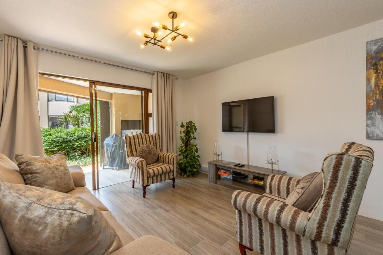 67 The Shades - Luxury Apartment In Umhlanga - Airconditioning Throughout And Inverter Durban Exterior photo